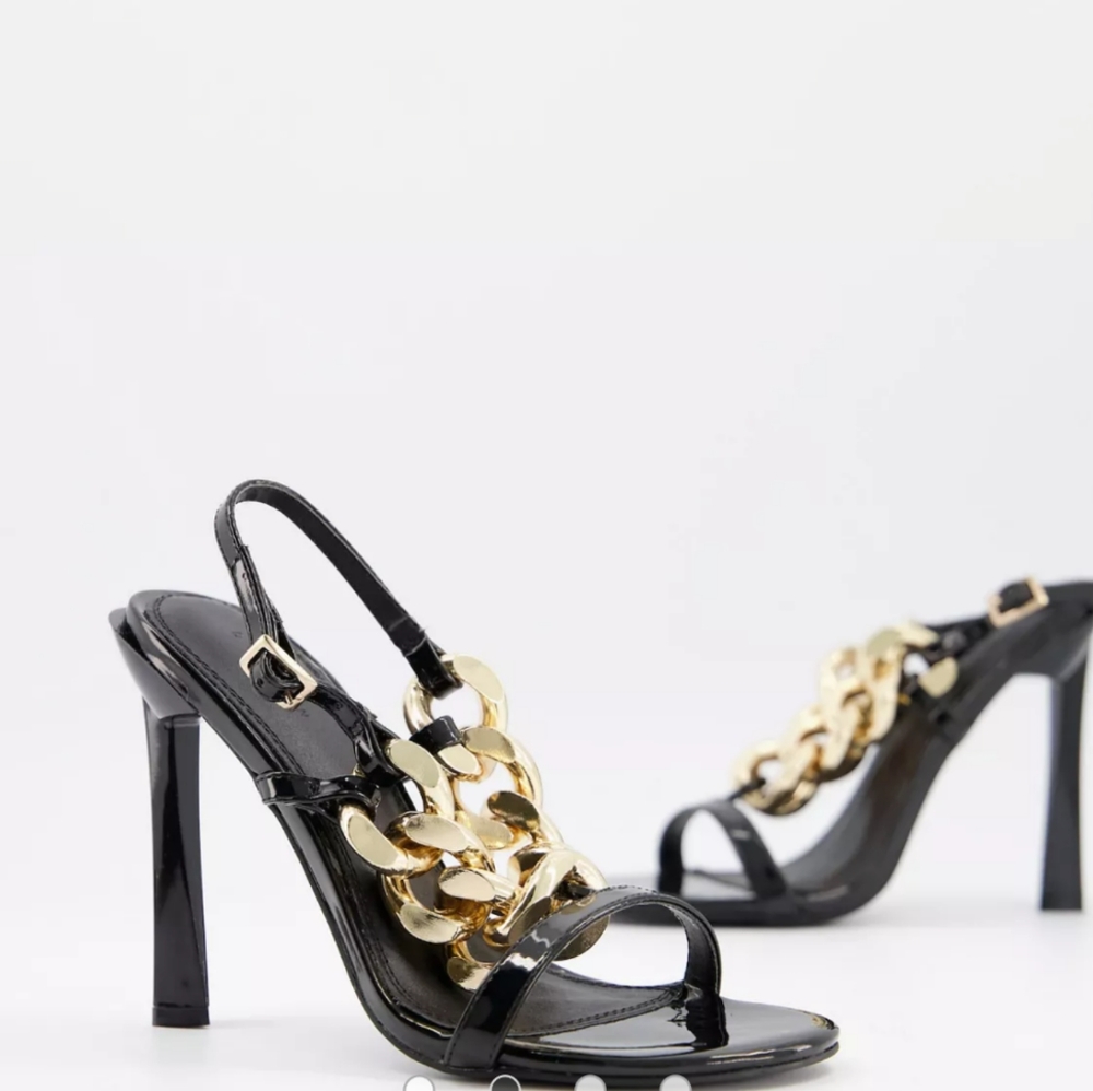 Shoe, sandals